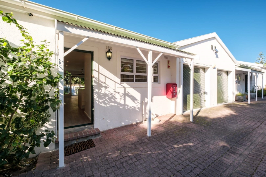3 Bedroom Property for Sale in Lakeside Western Cape